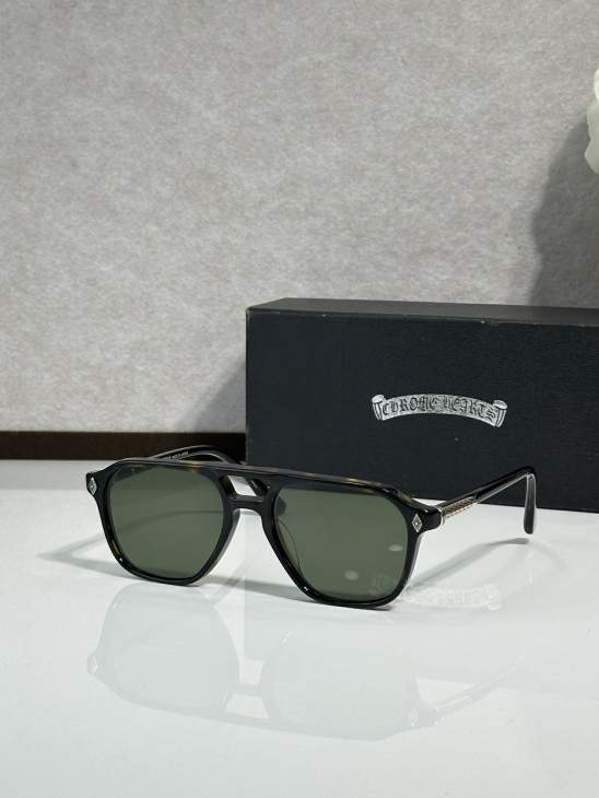 Picture of Chrome Hearts Sunglasses _SKUfw77364887fw